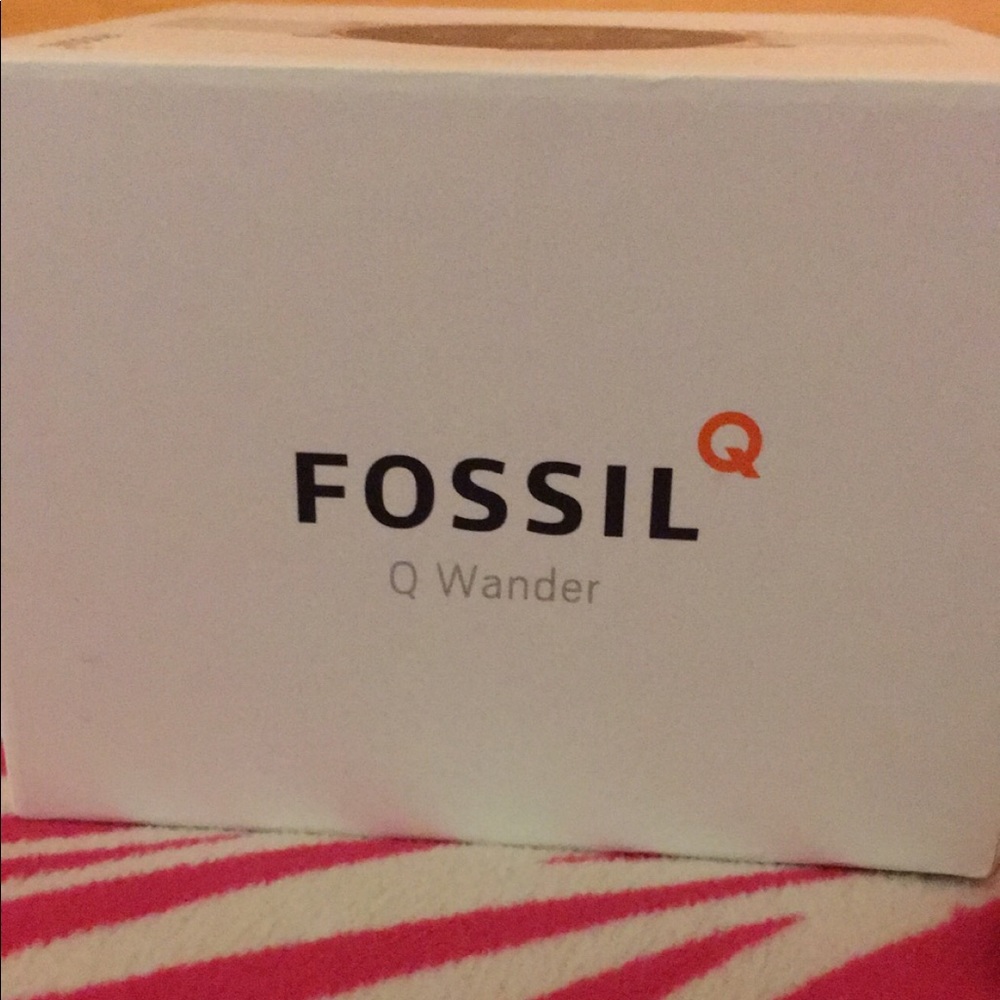 Fossil Q Wander Woman’s Smartwatch - Picture 3 of 8